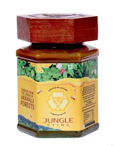 JUNGLE STING 100% Pure-Raw and Unprocessed Honey Collected From Wild Forest Hives, Naturally Sweet Without Added Extra Sugar, Unheated & Contains no preservatives, Natural Honey Flavour 500gm