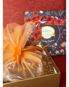 Ghasitaram Gifts Jaiccha Christmas Gifts Hamper Box with 500 GMS Plum Cake and Tags