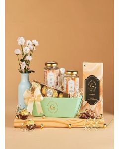 THE GIFT STUDIO.COM Midnight Stash Premium Snack Gift Hamper / Smoked Almonds, Roasted & Salted Cashews, Cashew Brittle, Chocolate Gift Box / Gourmet Dry Fruit Hamper, Corporate Gifting.